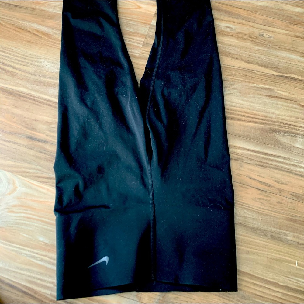 Nike small pocket leggings. Xs Excellent condition
